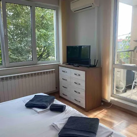 Luxury Seaside With Jacuzzi & Garden - Vakantiehuis *