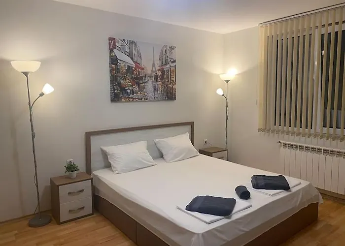 Luxury Seaside With Jacuzzi & Garden - Warna