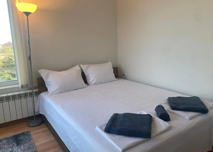 Dom wakacyjny Luxury Seaside With Jacuzzi & Garden - Warna