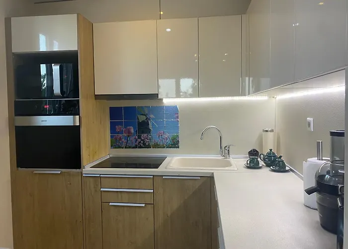 Dom wakacyjny Luxury Seaside With Jacuzzi & Garden - *