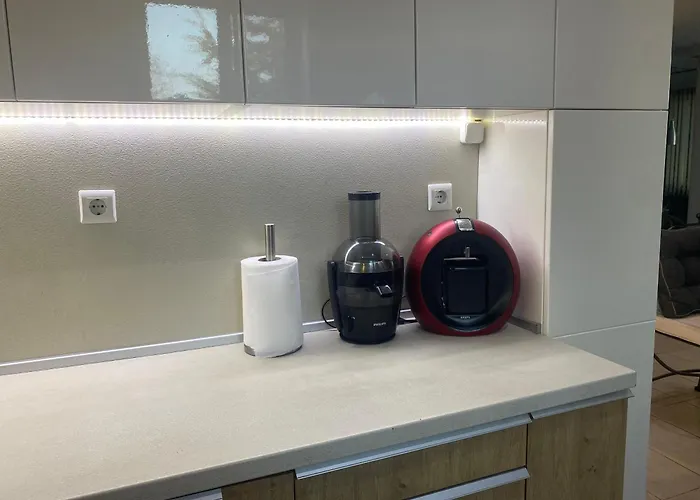 Luxury Seaside With Jacuzzi & Garden - Warna