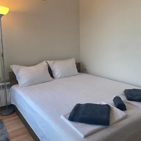 בית נופש Avelia - Sea View Jacuzzi Retreat וארנה