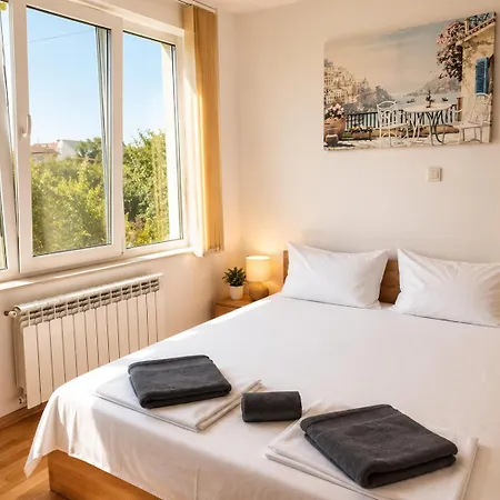 Avelia - Sea View Jacuzzi Retreat * וארנה